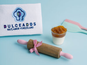 Shots de Natilla con dulce de lechoza y piña